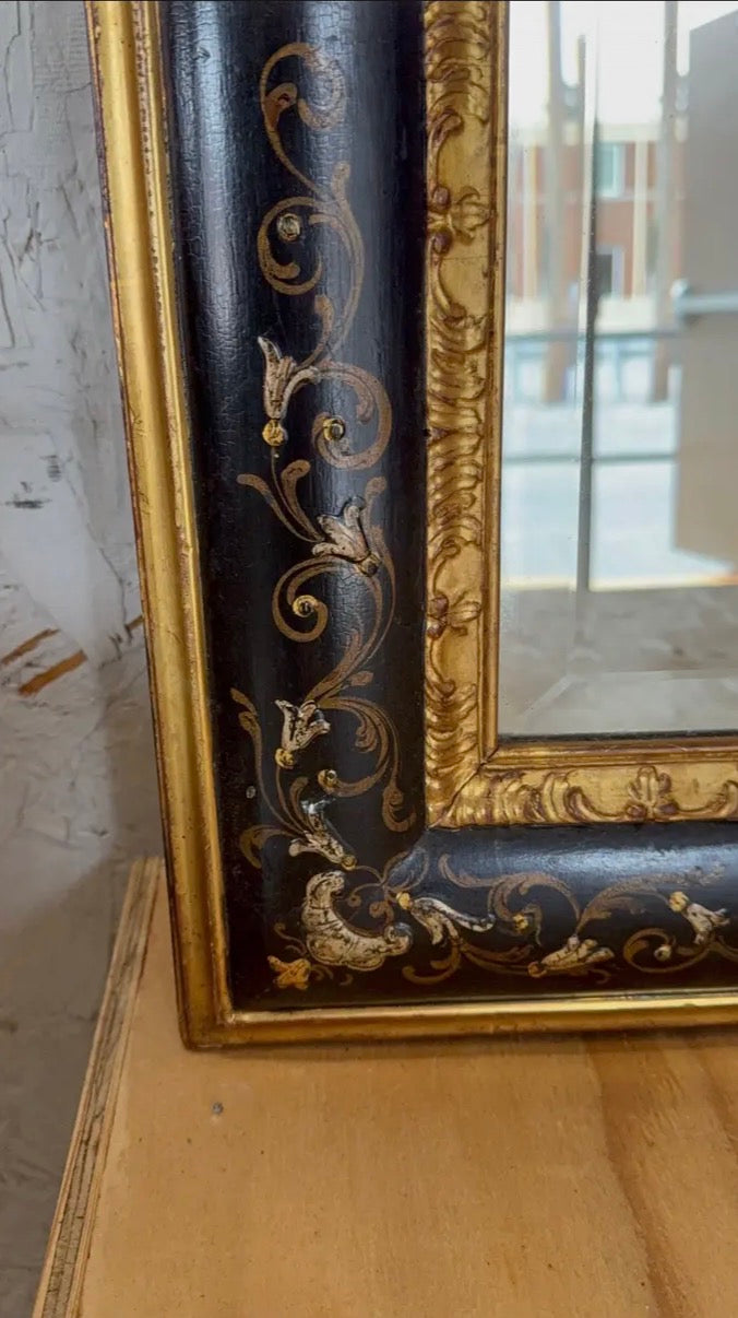 1940s Large Italian Chinoiserie Mirror With Hand Painted Details